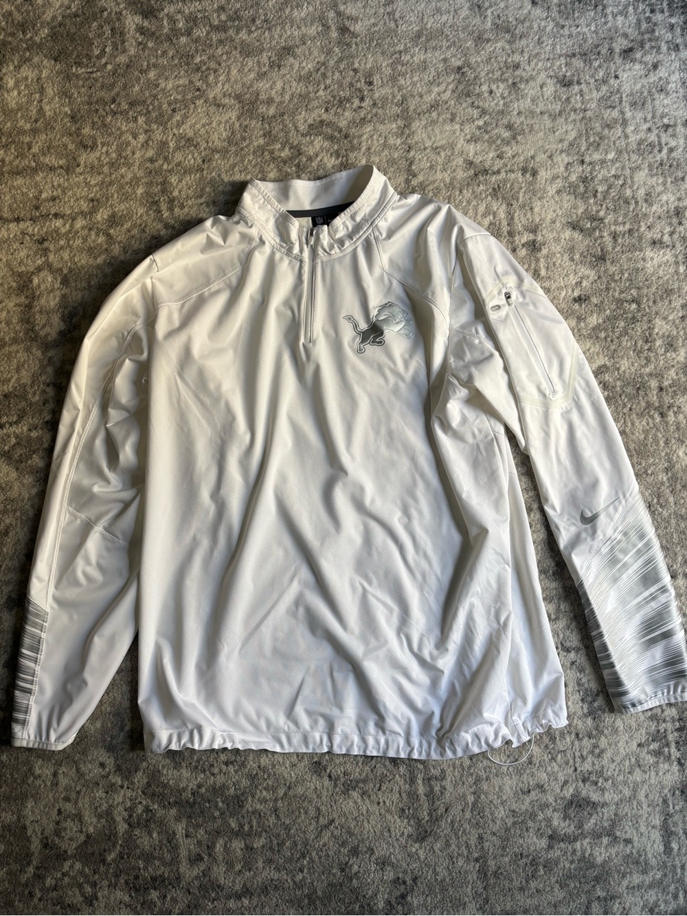 Nike Men’s White Lightweight Quarter-Zip Pullover Jacket